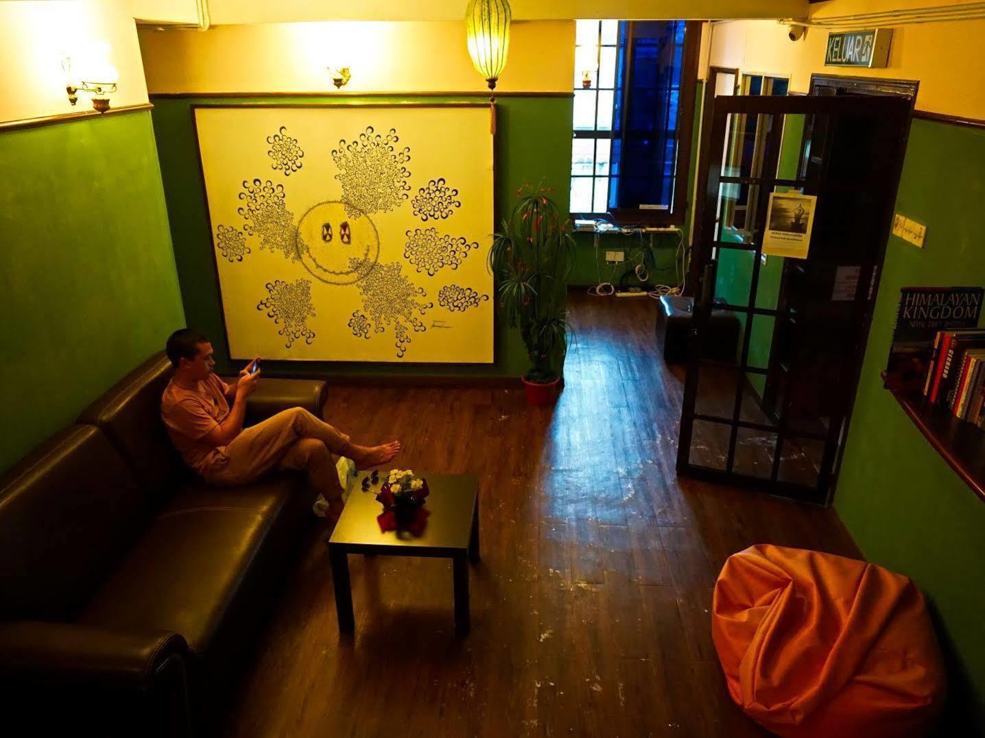 Auberge de jeunesse Travel Hub Highstreet à Kuala Lumpur Extérieur photo